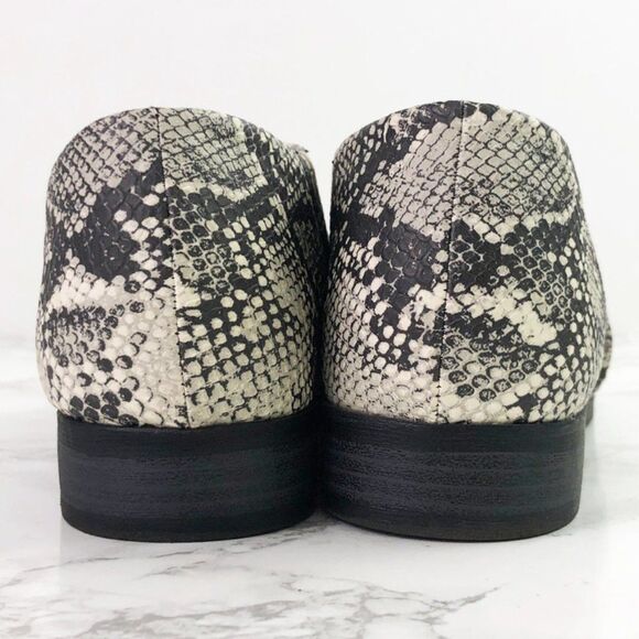 NWT Qupid Faux Snakeskin Pointed Toe Cut-Out Flats (10) Slip-On Python Booties - Picture 5 of 12